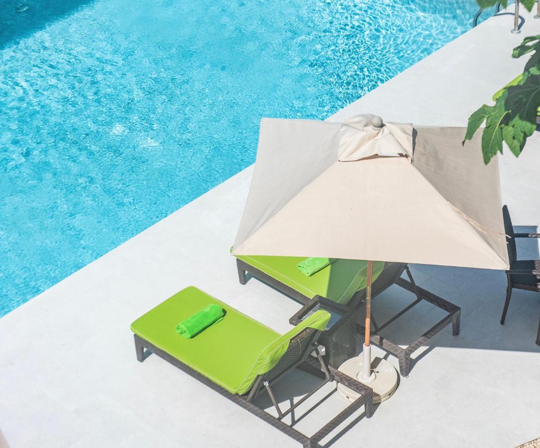 Ports Of Call Resort Grace Bay Kültér fotó
