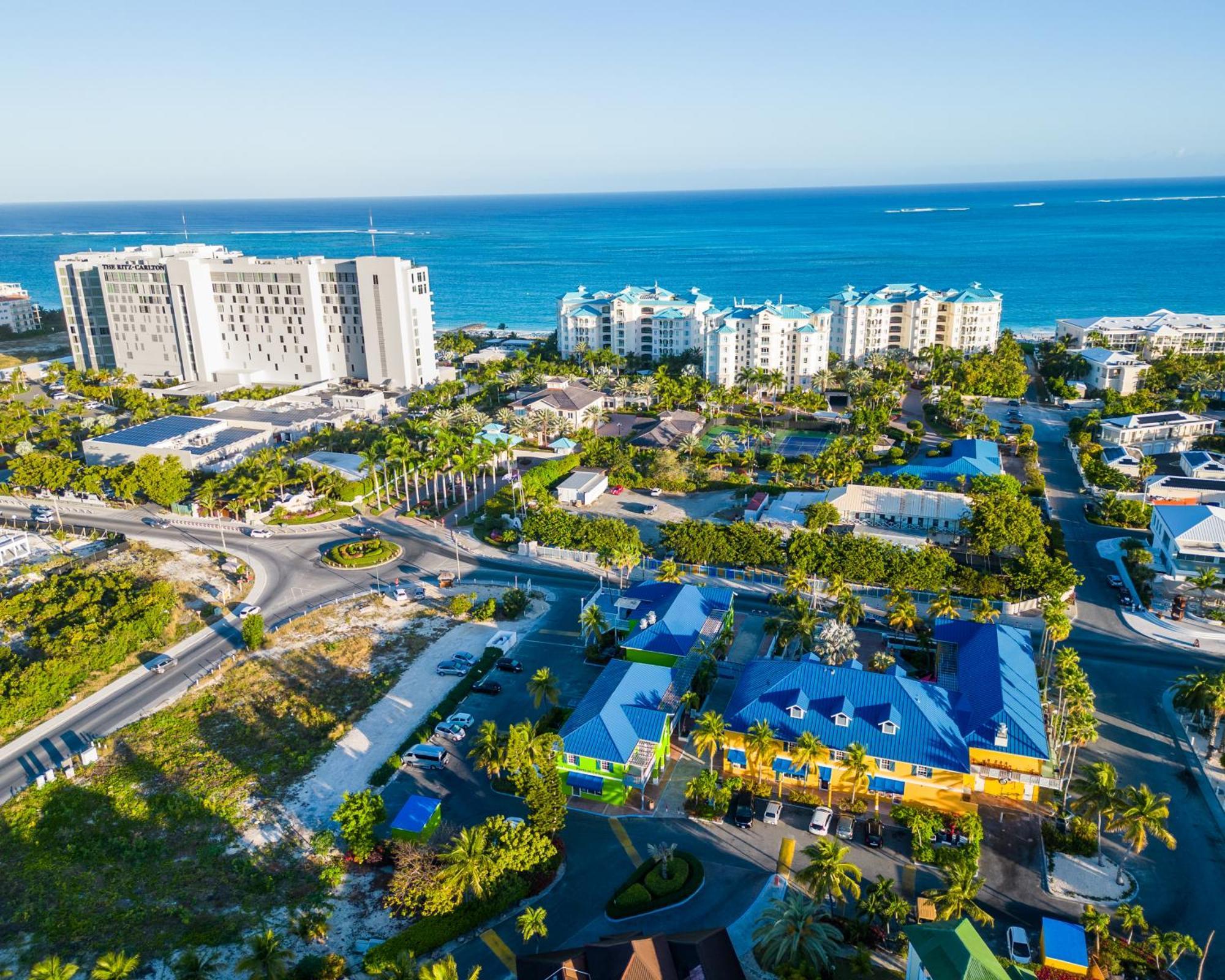 Ports Of Call Resort Grace Bay Kültér fotó