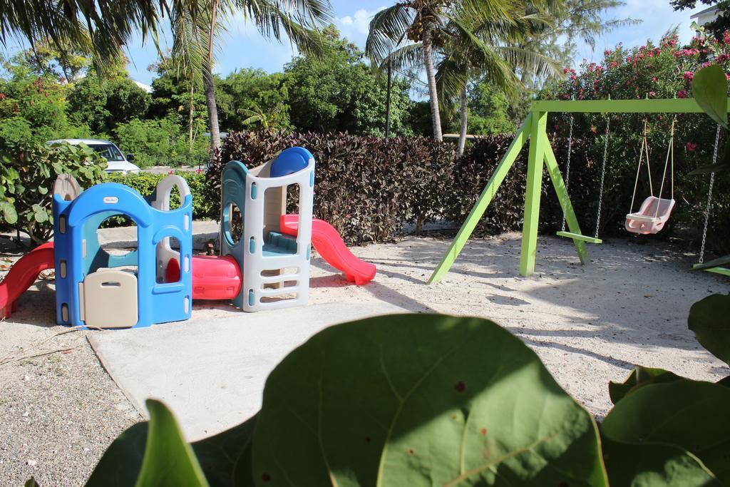 Ports Of Call Resort Grace Bay Kültér fotó